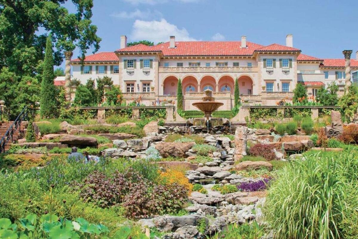 Southern Hills Stunner Rumah percutian New York